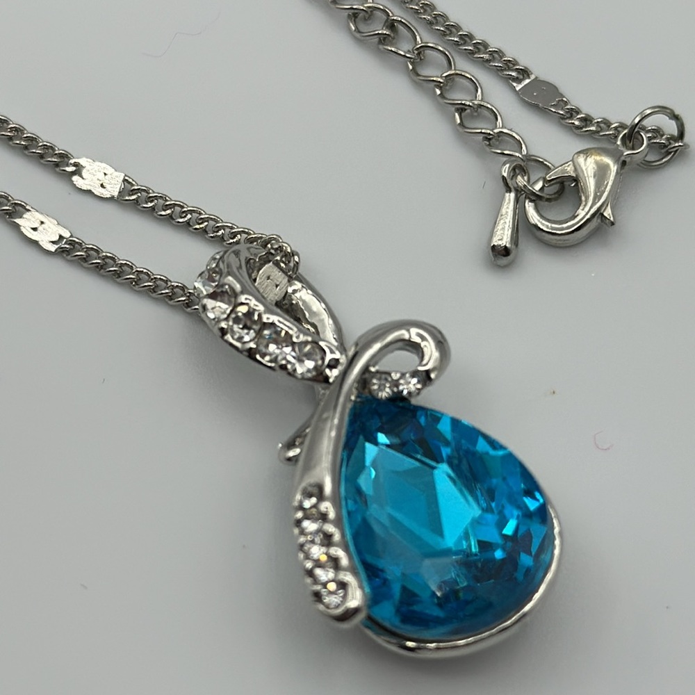 Crystal necklace - Picture 3 of 4